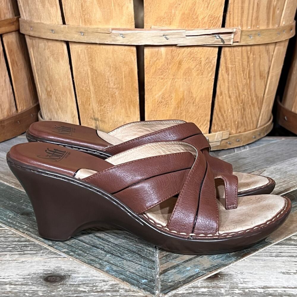 Sofft Brown Leather Toe Loop Thong Wedge Heeled Sandals Womens Size 8
